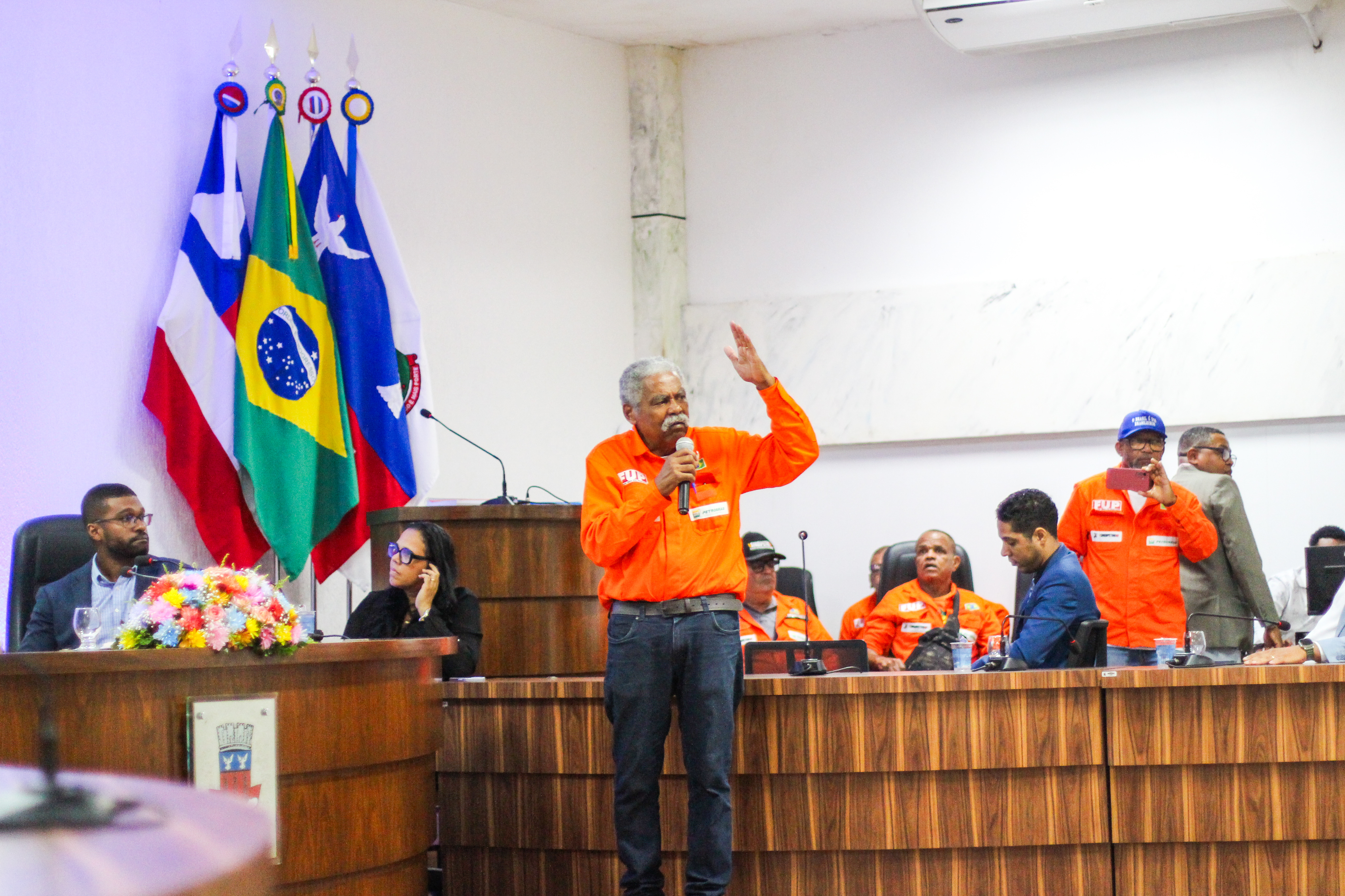 Câmara de Candeias realiza audiência pública sobre projeto internacional de qualificação profissional na área energética