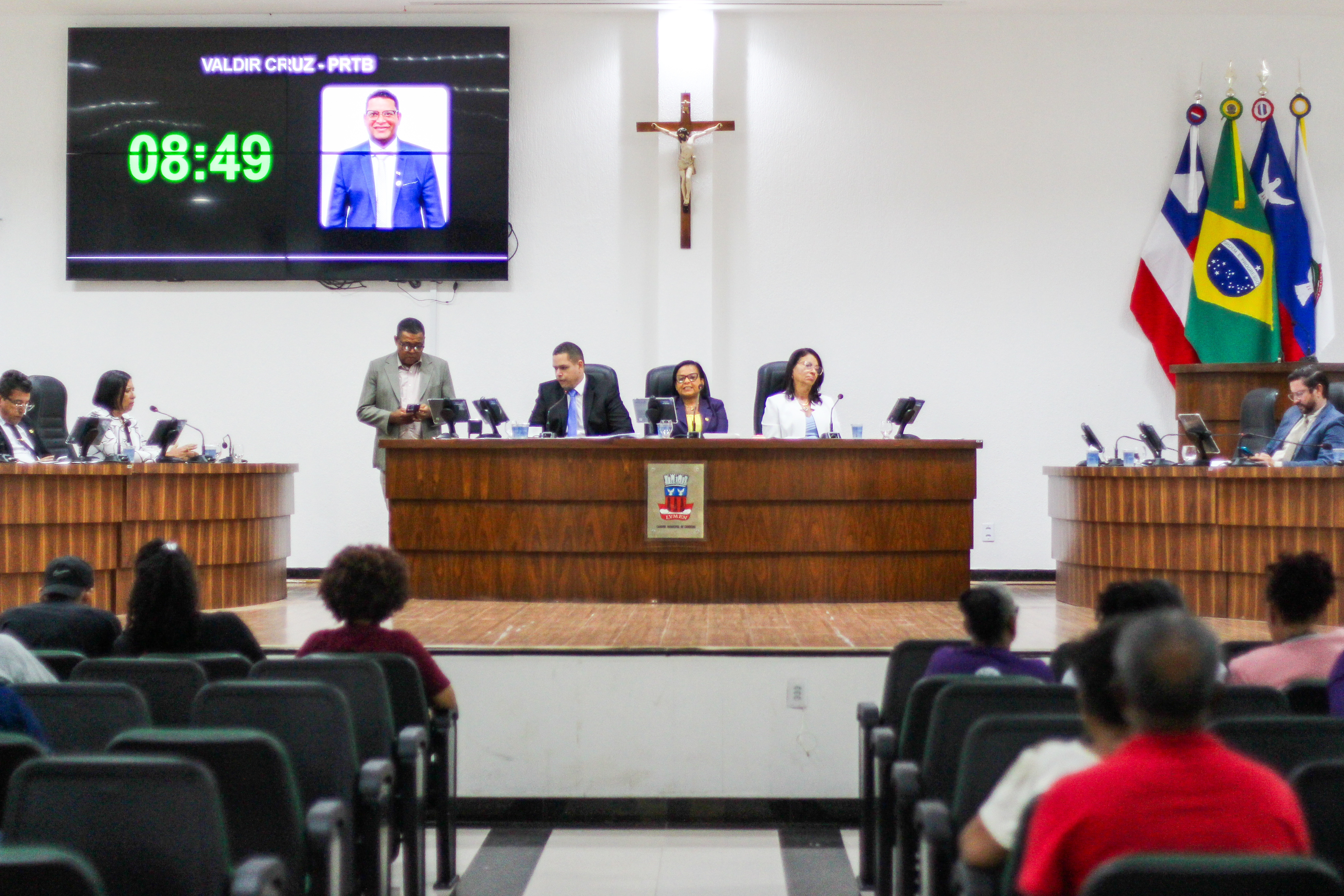 Câmara de Candeias debate valorização cultural, turismo religioso e políticas de combate a violência